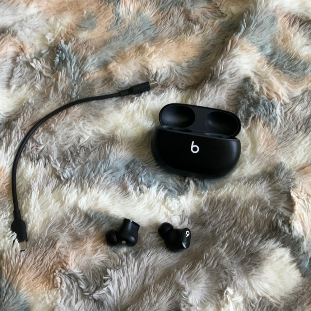 Beats Studio Buds